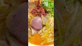 Chicken coconut noodle soup(အုန်းနို့​ခေါက်ဆွဲ) #burmese #food #triditional #chicken #noodles #soup