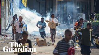 Port Moresby rocked by deadly riots as police strike over pay
