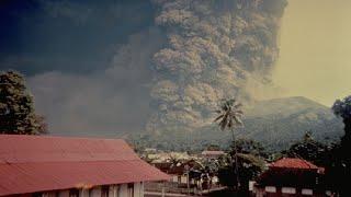 Iya Volcano Indonesia Alert Level Raised To 3 - Hurricane Sara May Effect Florida - Beaver Moon Boom