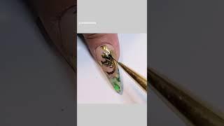 Easy gold nail art. #nailart #shorts #shortvideo #nails #naildesign #easynailart #nailarttutorial