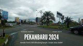 Motor-motoran awal tahun 2024 di pusat kota Pekanbaru Riau Sumatera