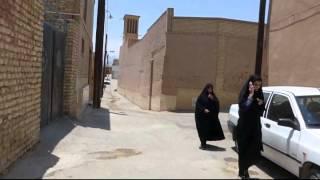 Yazd (Iran): Fahrt durch die Gassen bei der Moschee Amir Chakhmâgh/ Cycling (29.07.2015)