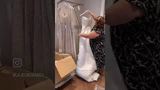 Unbox our Leah Da Gloria #weddingdresses with us! #columbus #columbusohio #bridalcouture #bridal