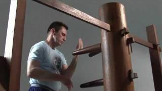 Wing Chun s Mook Yan Jong Wooden Dummy Form slowmotion