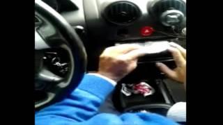 RADIO-COMPACTERA DE AUTOMOVIL (truco como extraer un cd atorado)