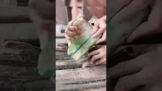 大家帮忙看看这一刀涨了吗翡翠原石翡翠#jade#jewelry#gem##jade #玉  #原石 #缅甸翡翠 #珠寶#翡翠  #翡翠原石