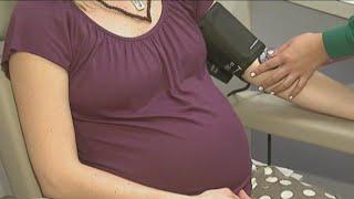 New Illinois law cracks down on 'crisis pregnancy centers'