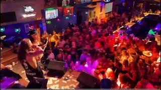 NASHVILLE TN LIVE BROADWAY STREET / BAR HOPPING  INSIDE BARS/ NIGHTLIFE TOUR VLOG