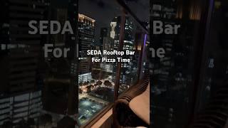 Une pizza au rooftop bar de SEDA à BGC #motivation #asiantravel #cameroon #philippines