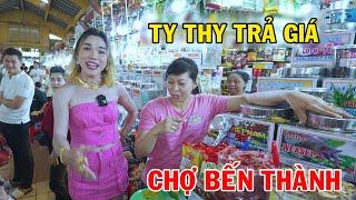 Ty Thy trải nghiệm trả giá tại chợ Bến Thành - Ty Thy Vlog Gỏi đu đủ