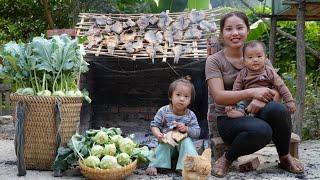 Harvest kohlrabi and dried fish to sell at the market - grill the fish to eat with your children