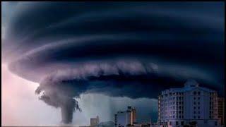 Scary  dark  skies over Germany! ️️ A violent thunderstorm hits Geislingen an der Steige