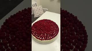 Полуметровый торт  #pastry #baking #raspberry #cake #свадебныйторт #итальянскийсвадебныйпирог