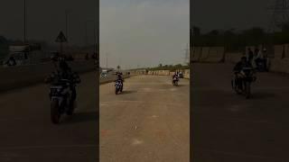 Yamaha R15 V3 VS KTM RC 200 Short Drag Race #dragrace #r15v3 #rc200 #india