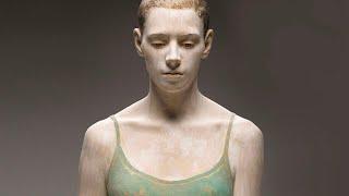 Hyper-Realistic Wood Sculptures by Bruno Walpoth - You Won't Believe They're Not Alive!