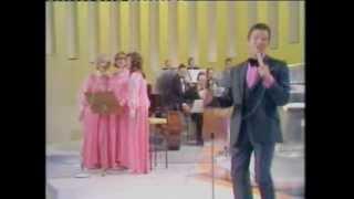 Max Bygraves Remember Medley The Ladybirds & Geoff Love Orchestra - Thames Teddington Studios 1970's