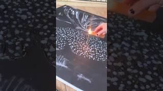 Искусство в моменте: бабочка из капель воска