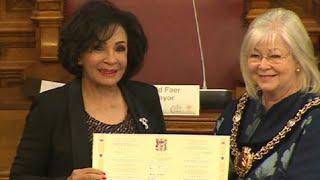 Dame Shirley Bassey receives the Freedom of Cardiff Award -2029-