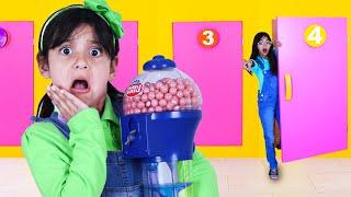 Ellie Andrea & Charlotte Gumball Thief Chase Through Door Maze