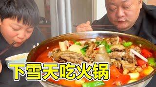 Snowy day craving: hot food. Fat Long got ¥100 mutton for hot pot—still want more! [Fat Dragon]