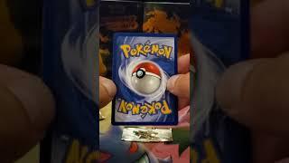 I opened a HEAVY Wizards of the Coast FOSSIL Pokemon Pack ! *VINTAGE HOLO PULLED*