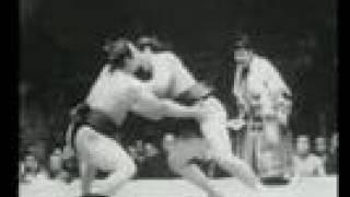 Tochinoumi vs. Kiyokuni : Haru 1964