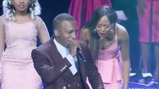 Yingakho Ngicula | Spirit Of Praise 7 ft Dumi Mkokstad