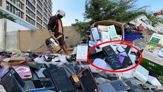 I Found Many Broken Phone & More from Garbage Dumps !! Restore Realme C35 Cracked