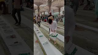 How mass Iftar Sufrah Are Prepared in Masjid Al Nabawi Ramadan 2023 #ramadan #ytshorts #shorts