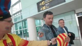 elBarretines Anima la plantilla #FCB en el Aeropuerto antes del #Clasico en el Bernabeu