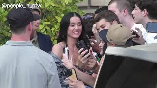 Katy Perry very friendly, comes to meet her fans in front of her hotel in Paris - 24.06.2024