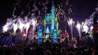 Mickey's Very Merry Christmas Party - Minnie's Wonderful Christmastime Fireworks 4K