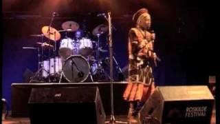 Busi Mhlongo live Yehlisan'umoya ma-Afrika (African nation - calm)