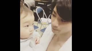 yamada yuki (3nin no papa) 山田裕貴 with baby (Soft Yuki Yamada)