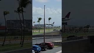 Delta Air Lines Boeing 757-200 Landing at Luis Muñoz Marín International Airport in San Juan, P. R.