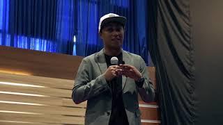 The Crowd Project: an Idea Of Movement | Erick Karya | TEDxJalanTunjungan