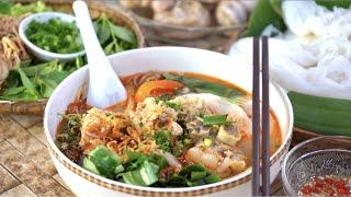 Homemade Vietnamese Crab Noodle Soup - របៀបធ្វើនំបញ្ចុកសម្លខួរក្ដាមឆ្ងាញ់​ !