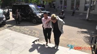 Specijalci blokirali centar Bihaća - Pogledajte dolazak privedenih osoba u Tužilaštvo USK-a
