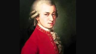 K. 334 Mozart Divertimento No. 17 in D major, III Menuetto