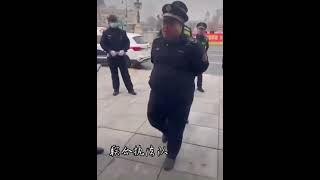 黑龙江警察：中国是公有制国家，不存在有私人物品这一说法！#东北小琼 #哈尔滨 #黑龙江 #沈阳 #辽宁 #大连 #青岛美食 #山东卫视 #陕西广播电视台 #河南dou知道 #安徽卫视官方频道 #湖北