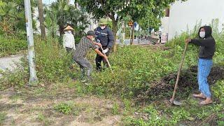 The strange man made it difficult for us to clear the dense grass in the neighborhood