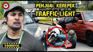 PENJUAL KEREPEK TRAFFIC LIGHT