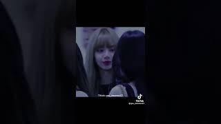 look like Jisoo kiss Lisa #lisoo #lisa #jisoo #blackpink