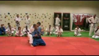 Judo - Koshi-jime demonstrated by Kosei Inoue (JPN)
