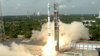 Blastoff! India launches Earth-observing satellite atop SSLV rocket