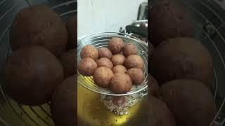 Gulaaaabbiiiii #youtubeshorts   #food #dailyvlog #sweet #recipe #gulabjamun #festival #newyear2025