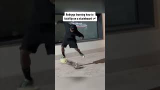 Rodrygo is learning how to skateboard  (via @rodrygogoes/TT) #shorts