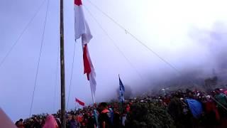 Upacara HUT RI di gunung penanggungan