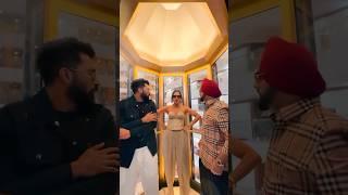 90's VIBE  #vickykaushal #triptidimri & #ammyvirk groove on #srk's song #meremehboob #badnewwz