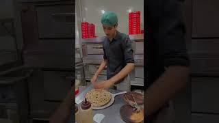 Pizza Cutting️#mrayyan #viralvideo #dailyvlog #pakistan #pizza za